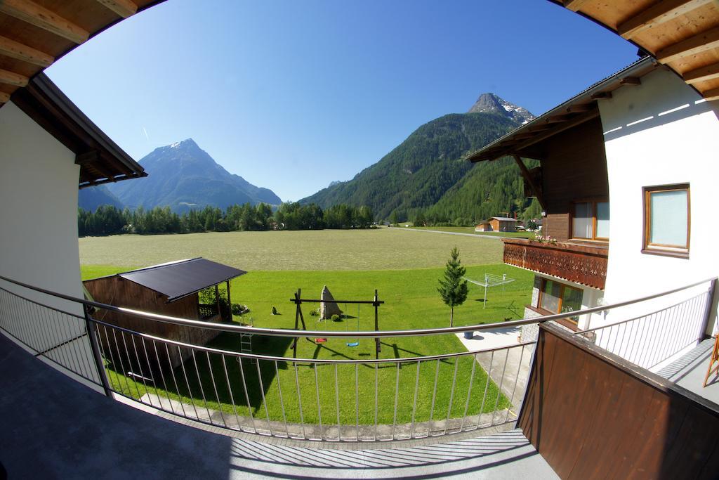 Apartments Bauernhof Dismasn Hof Längenfeld Pokój zdjęcie